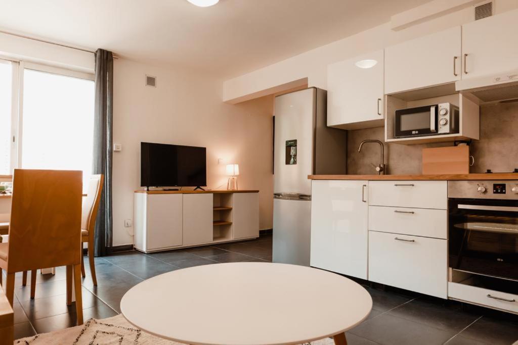 Ferienwohnung Calvi. T2 2/4 Personnes A 100 Metres De La Plage Calvi  Exterior foto